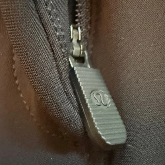 Lululemon On The Move Pant size 4 - Picture 9 of 9